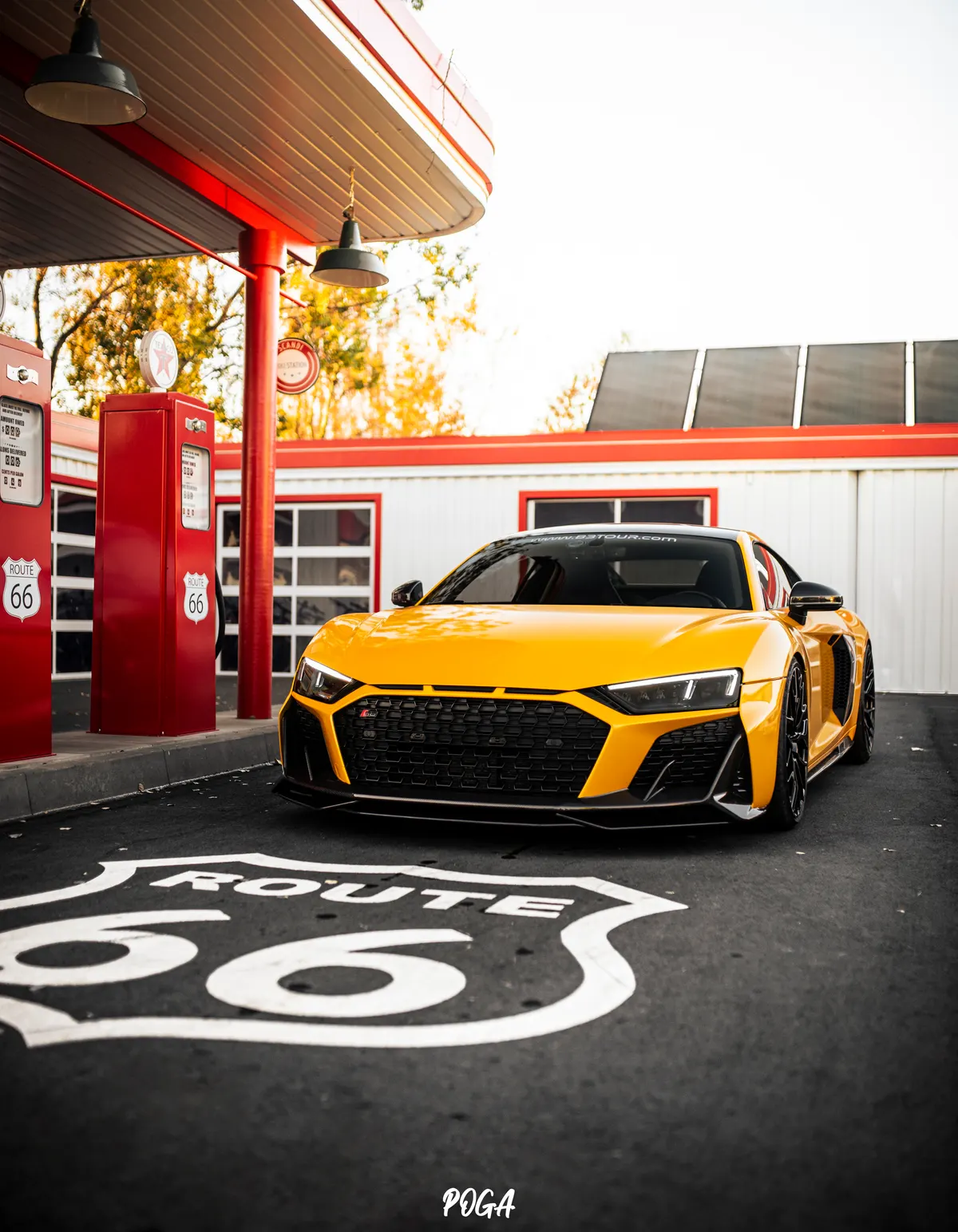 B3TOUR, Audi R8 — kadr 2 z 5